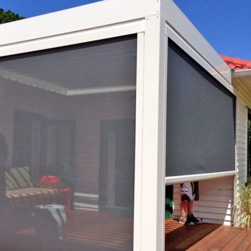 Heat-reducing solar blinds